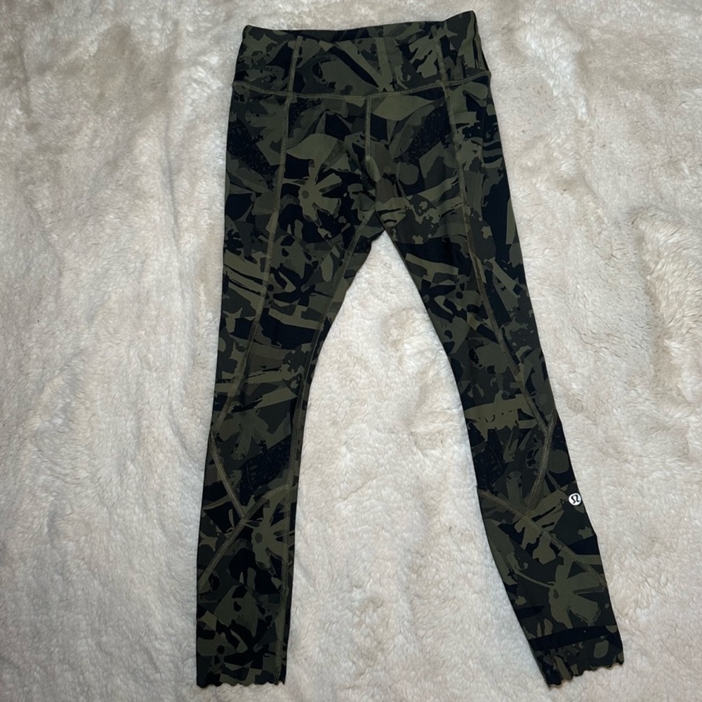 Lululemon Fast and Free Camo Leggings - Size 6 (Fits Like 4)